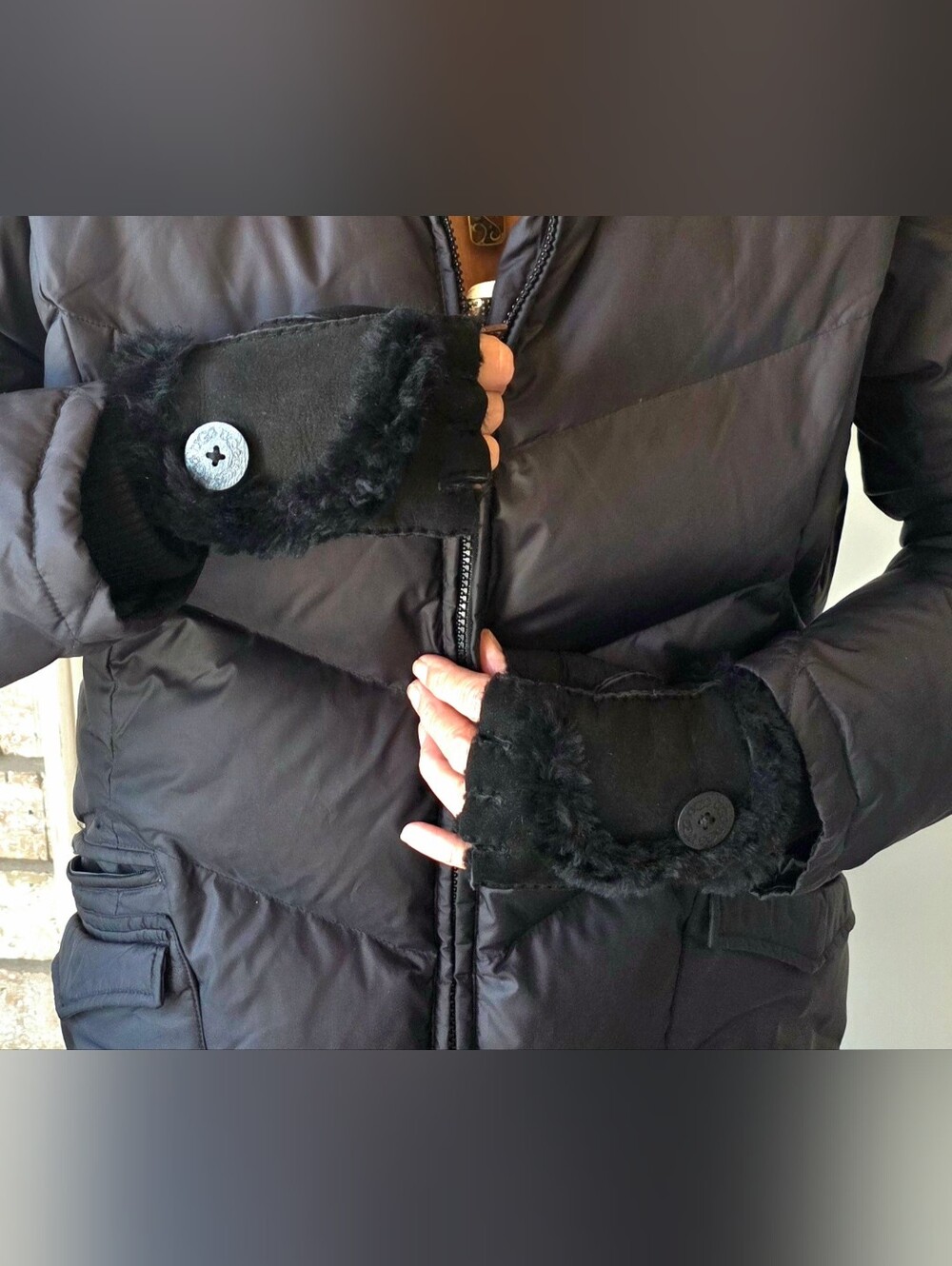 UGG Black Twinface Sheepskin Fingerless Driver Gloves - Size M ✨ LIKE NEW!
